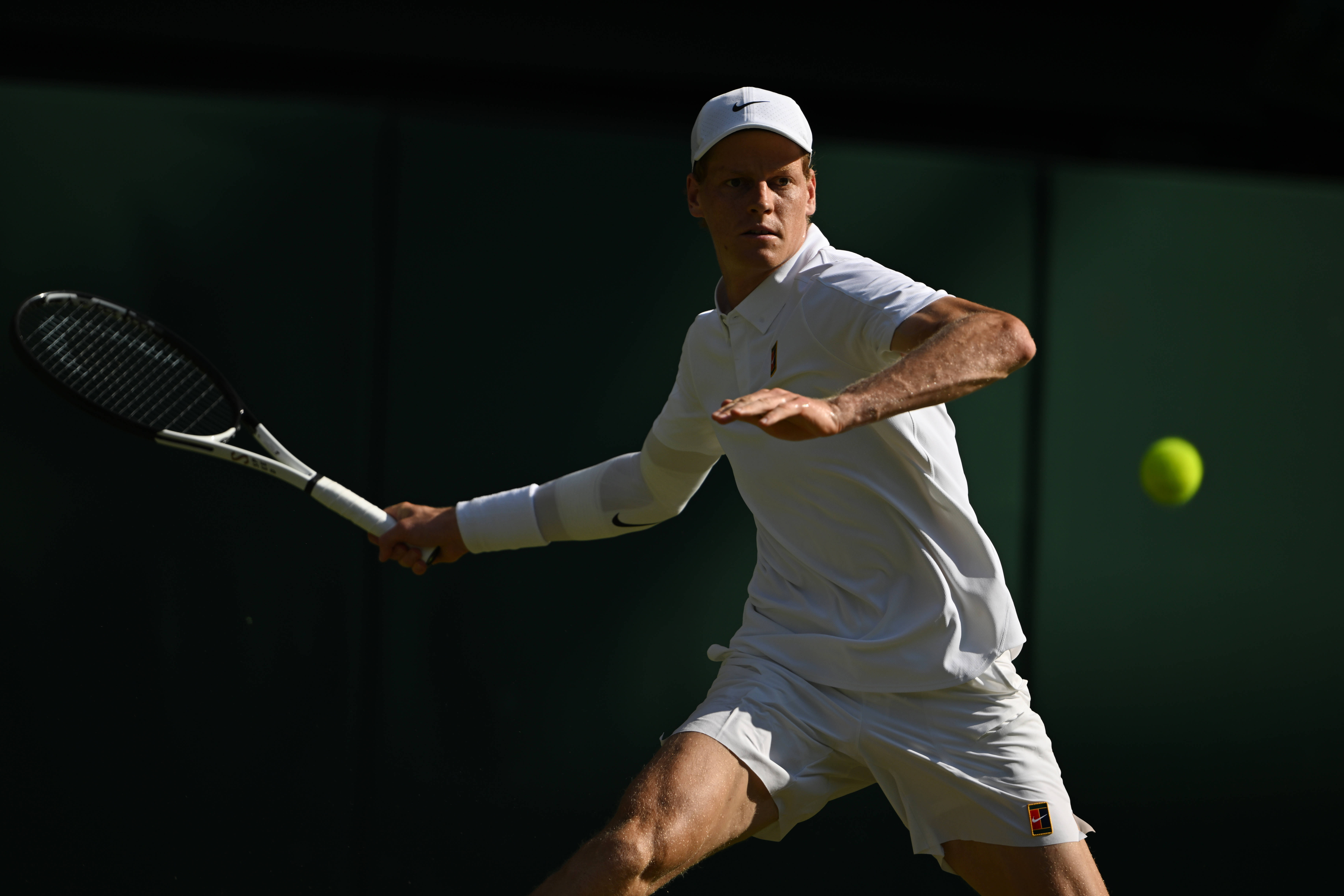 开云体育官方网站-温网完胜年终总决赛,辛纳惊艳四座